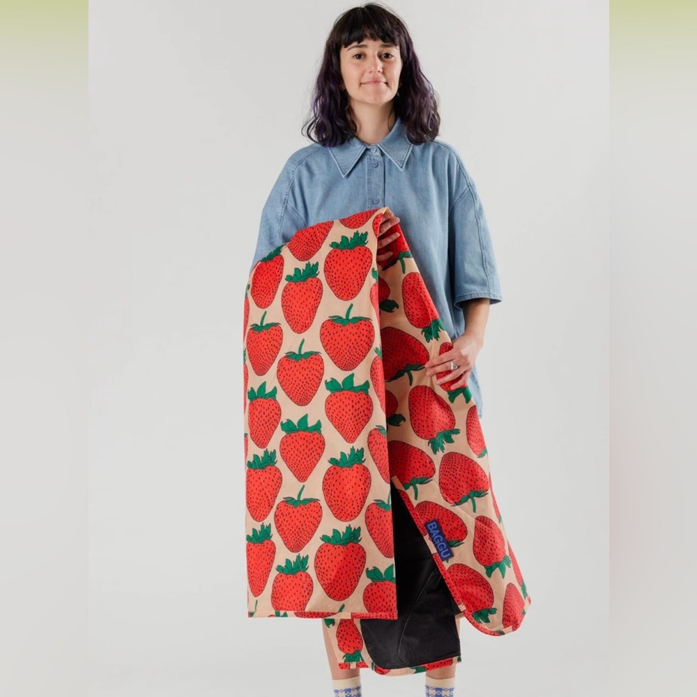 COPY - BAGGU Puffy Picnic Blanket